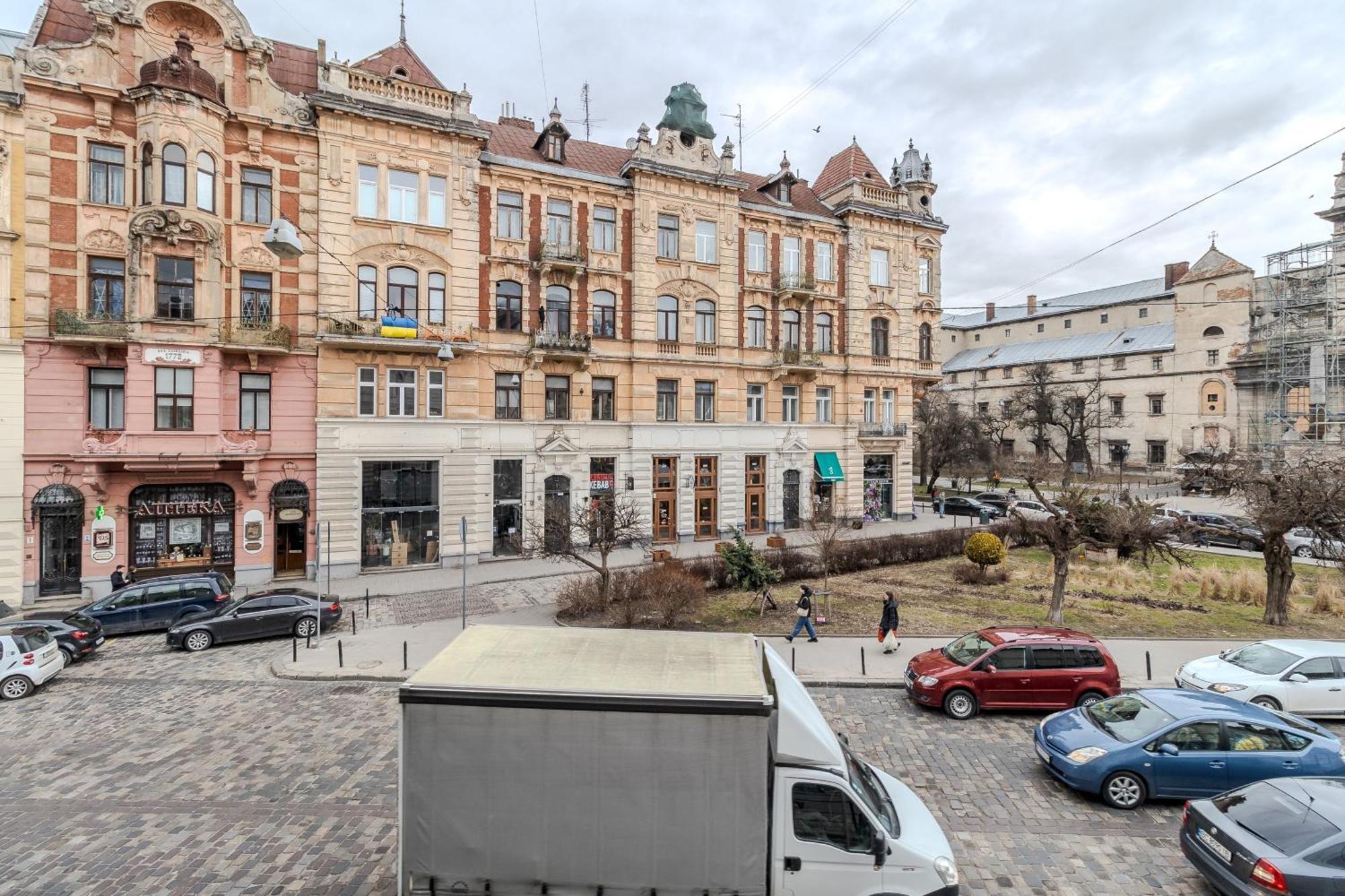 Soborniy Hostel Lviv Buitenkant foto